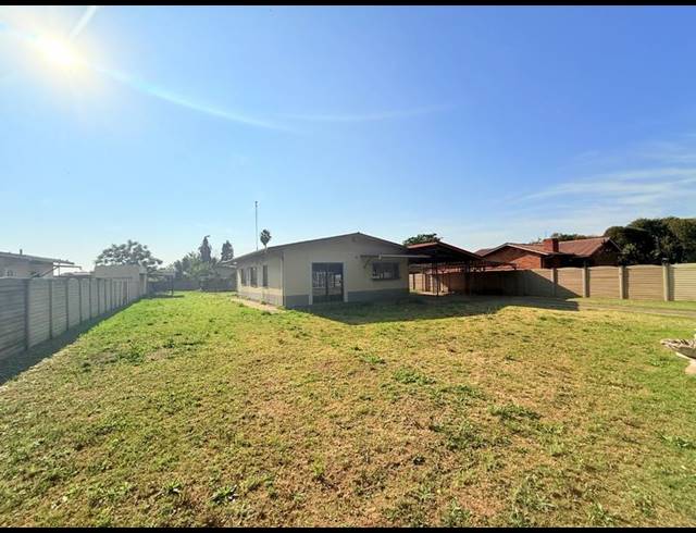 3 BEDROOM HOUSE FOR SALE IN VANDERBIJLPARK CE 2